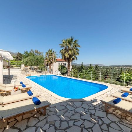 Villa Chrysallis With Heated Pool ゲオルギオポリス エクステリア 写真