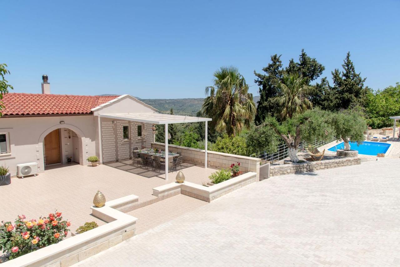 Villa Chrysallis With Heated Pool ゲオルギオポリス エクステリア 写真