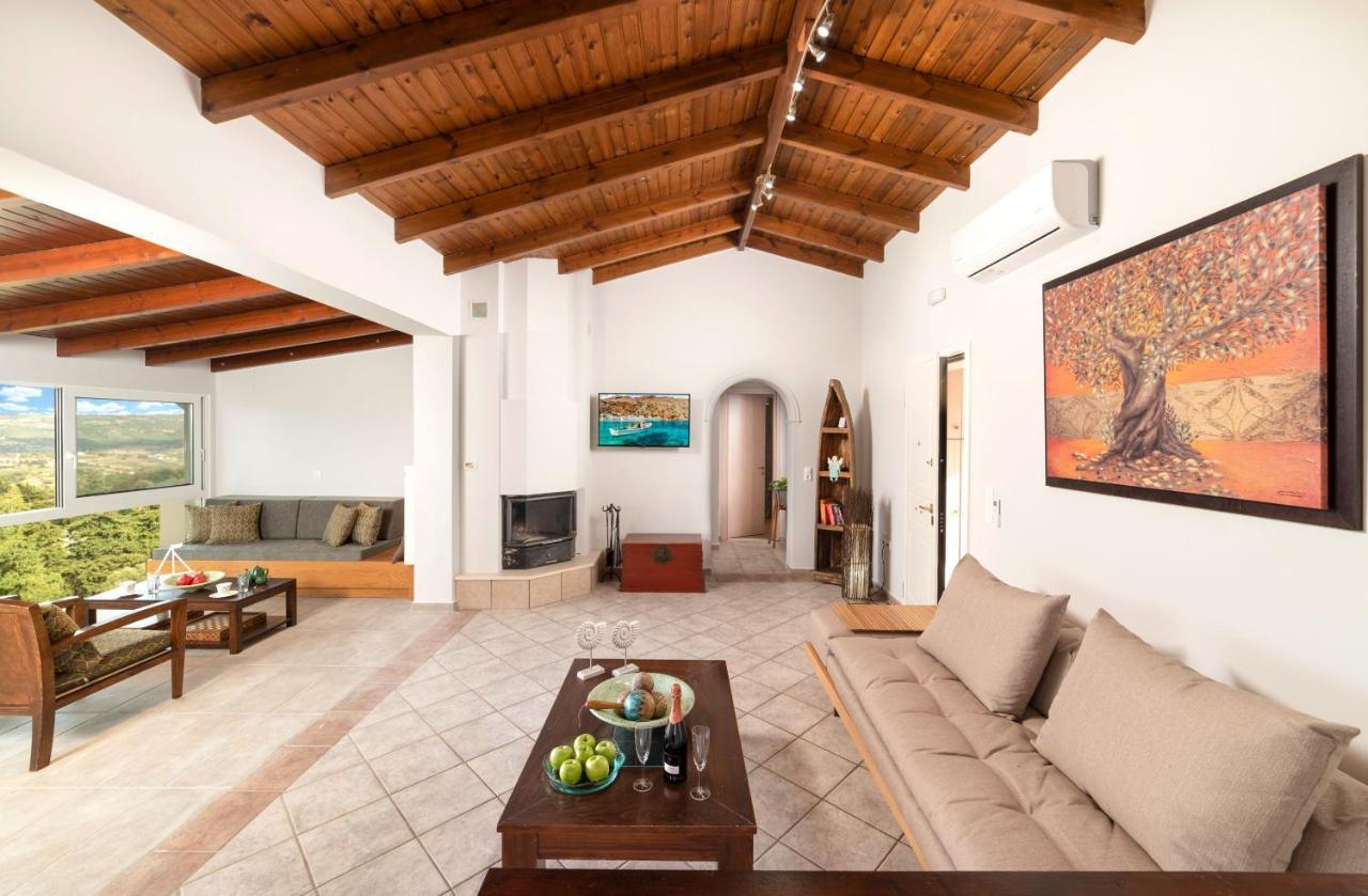 Villa Chrysallis With Heated Pool ゲオルギオポリス エクステリア 写真