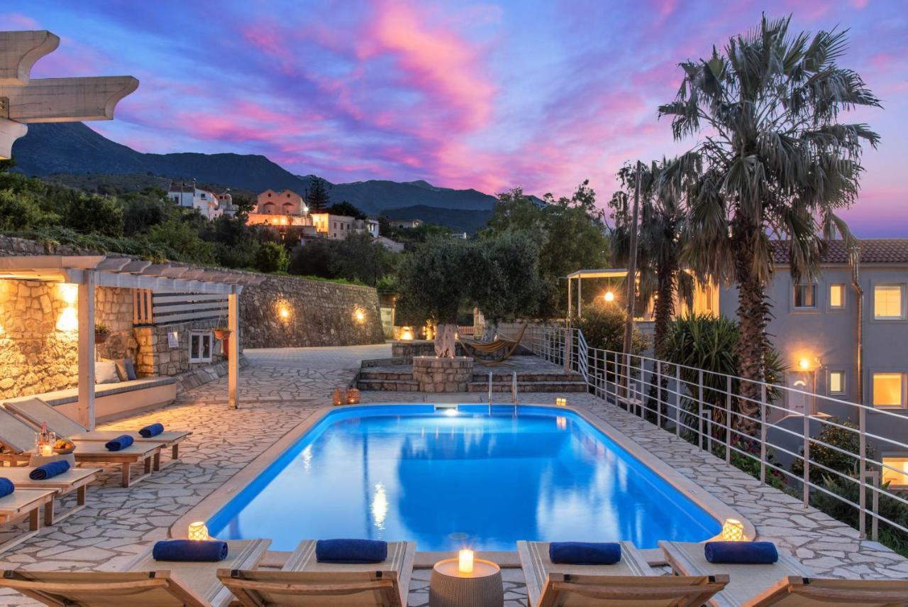 Villa Chrysallis With Heated Pool ゲオルギオポリス エクステリア 写真