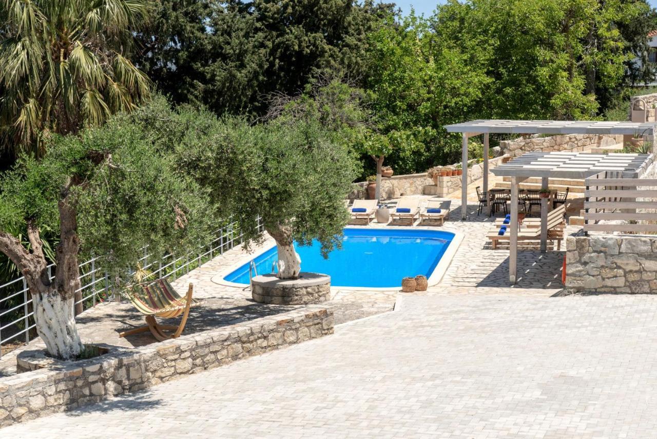 Villa Chrysallis With Heated Pool ゲオルギオポリス エクステリア 写真