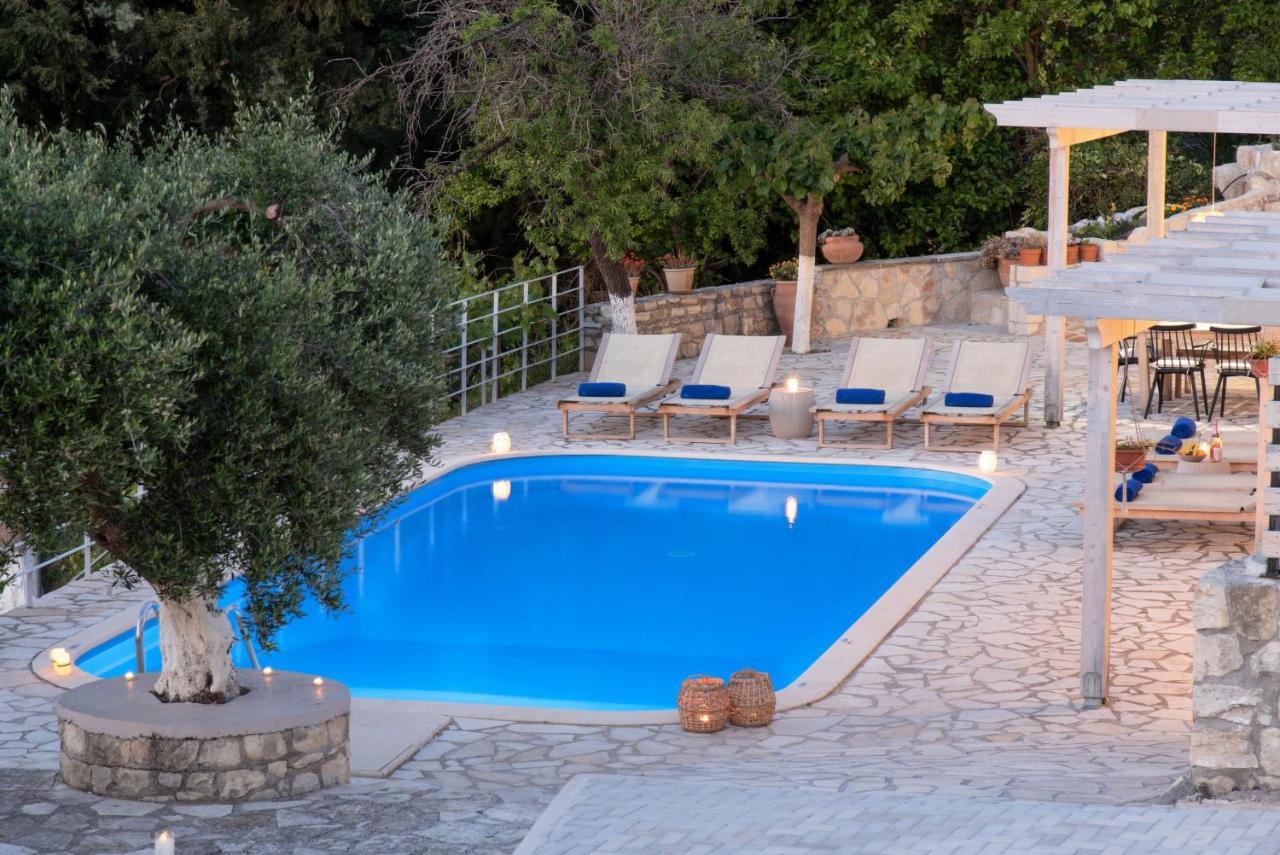 Villa Chrysallis With Heated Pool ゲオルギオポリス エクステリア 写真